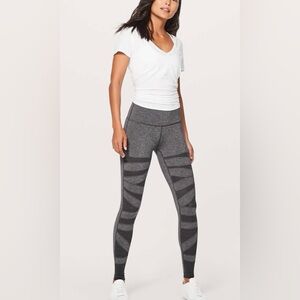 LIMITED edition LIKE NEW LULULEMON leggjngs